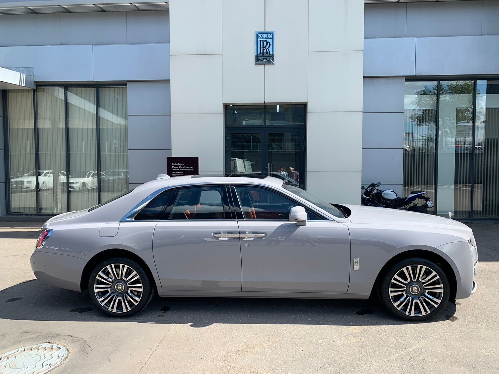 Rolls-Royce Ghost  <br>