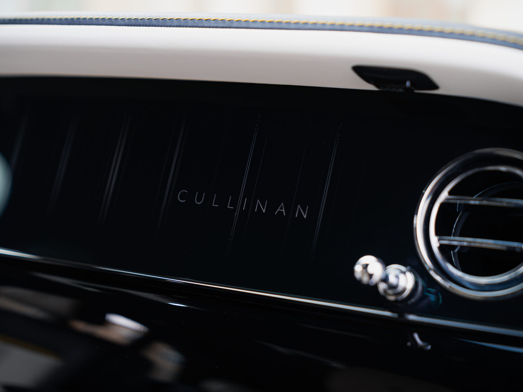 Rolls-Royce II Midnight Sapphire  <br>Midnight Sapphire 