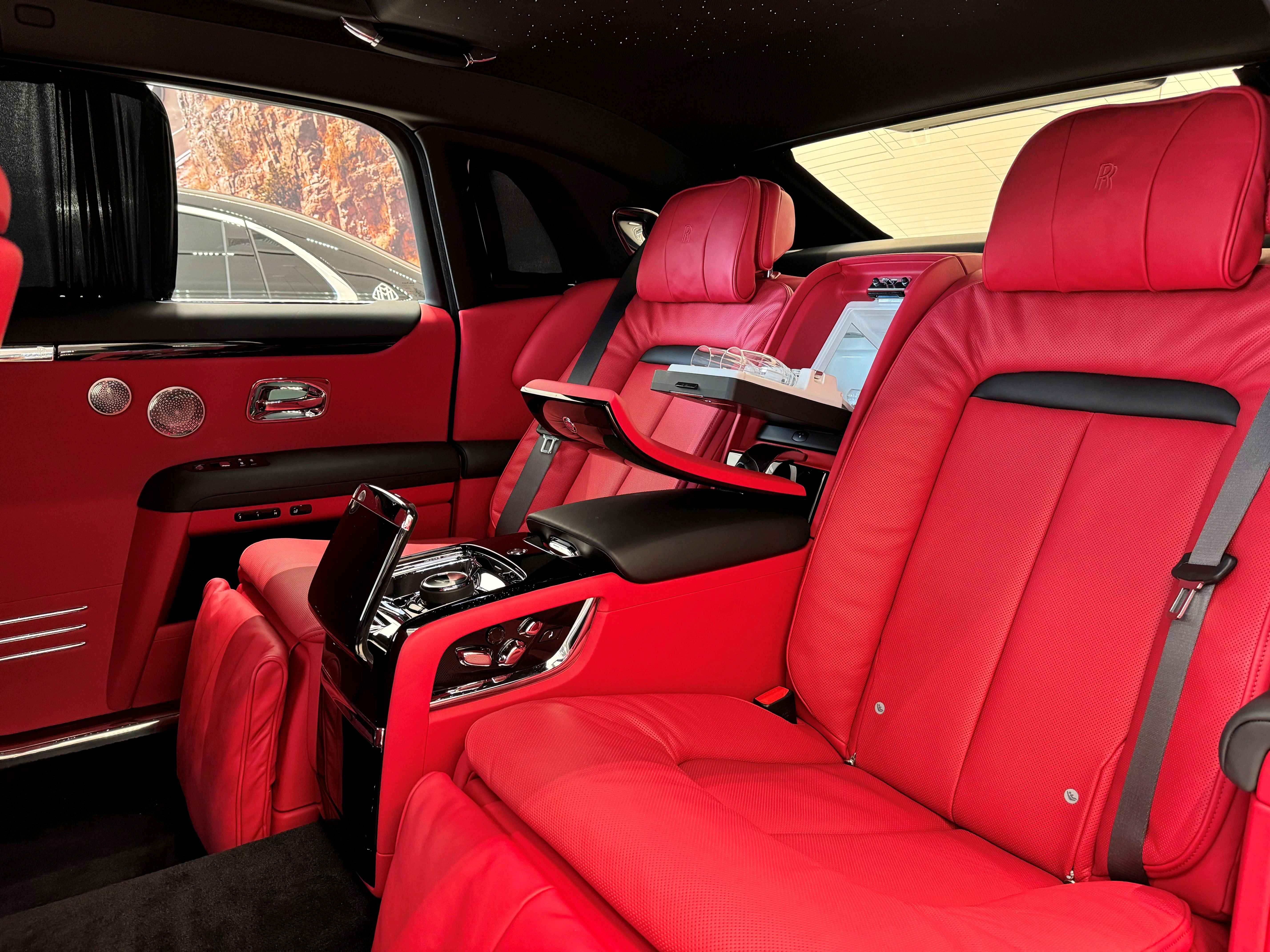 Rolls-Royce Ghost Extended   <br>Diamond Black 