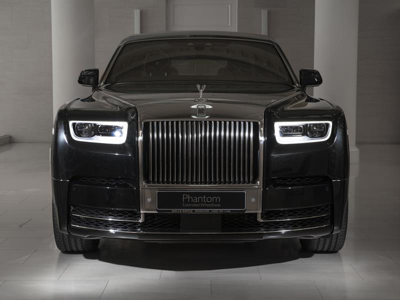 Rolls-Royce Phantom EWB  <br>Diamond Black 