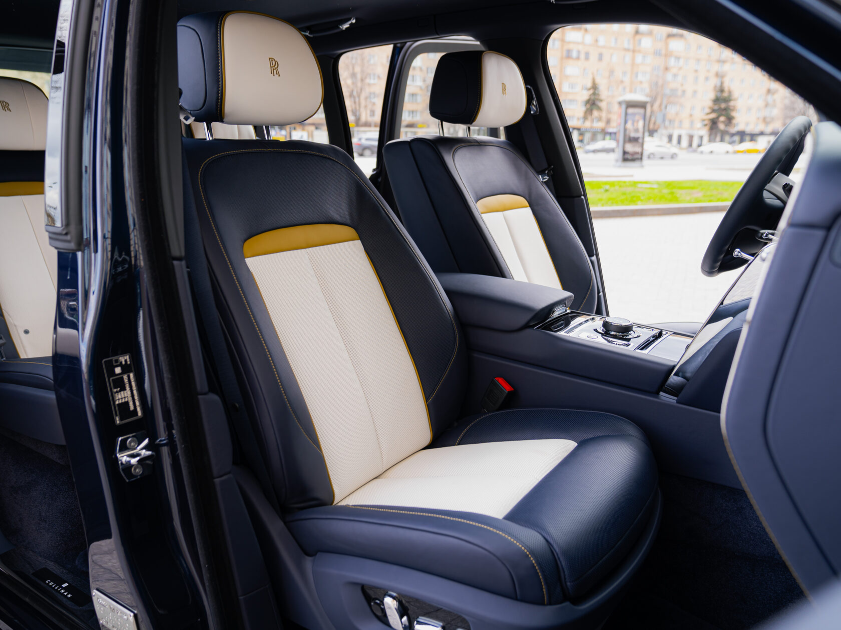 Rolls-Royce II Midnight Sapphire  <br>Midnight Sapphire 