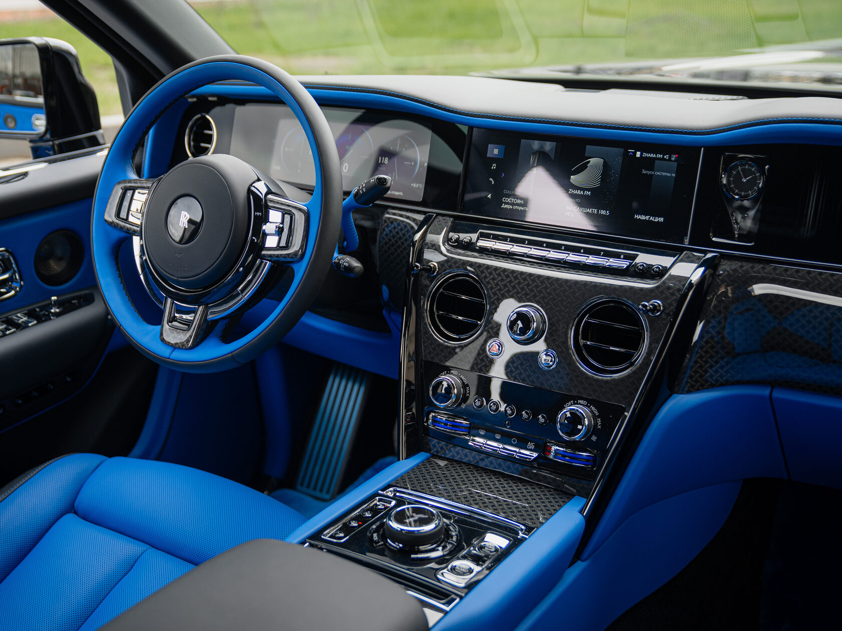 Rolls-Royce Cullinan Black Badge II  <br>Black