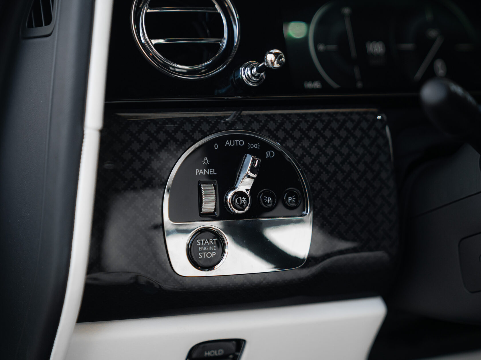 Rolls-Royce Cullinan Black Badge II 2025 год <br>Черный 