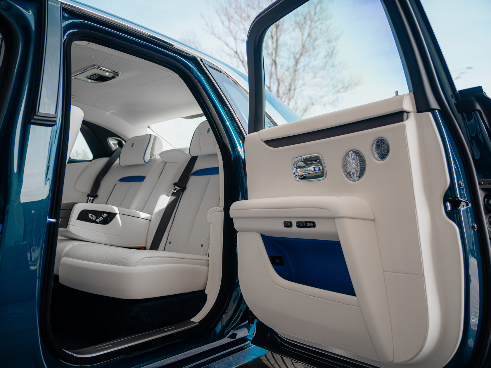 Rolls-Royce Ghost Series II  <br>Mustique Blue 