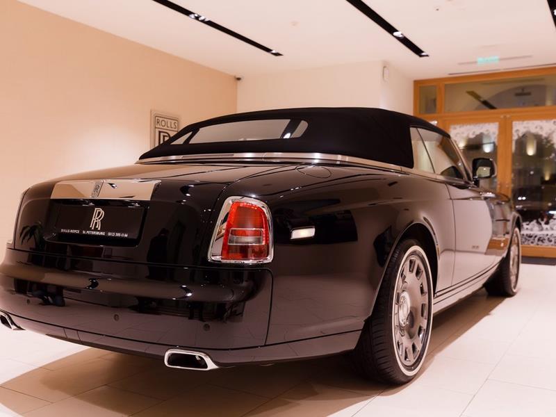Rolls-Royce Phantom Drophead Coupe 2016 год <br>Diamond Black 