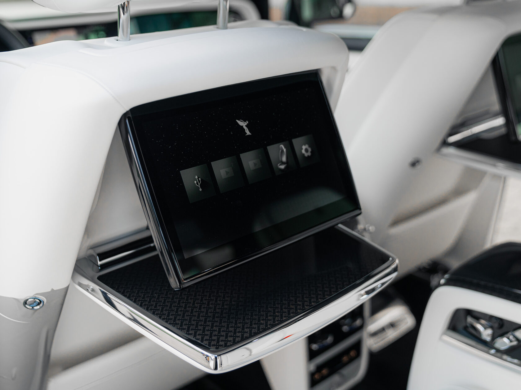 Rolls-Royce Cullinan Black Badge II 2025 год <br>Черный 