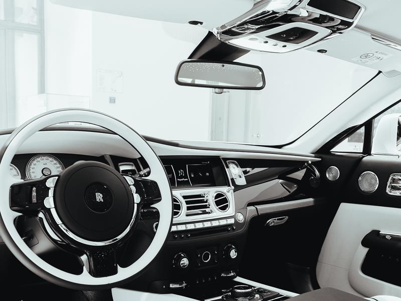 Rolls-Royce Wraith  <br>Andalusian White 