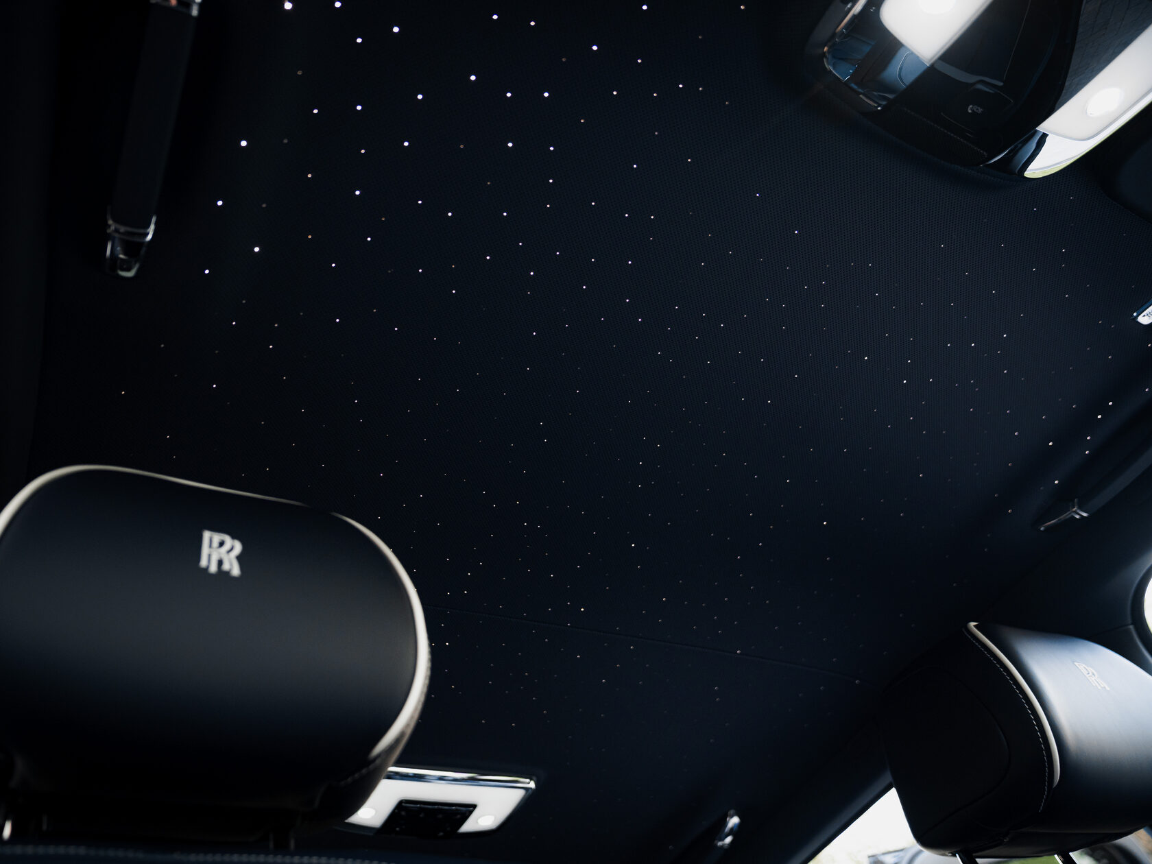 Rolls-Royce Cullinan Black Badge II  <br>Синий металлик 