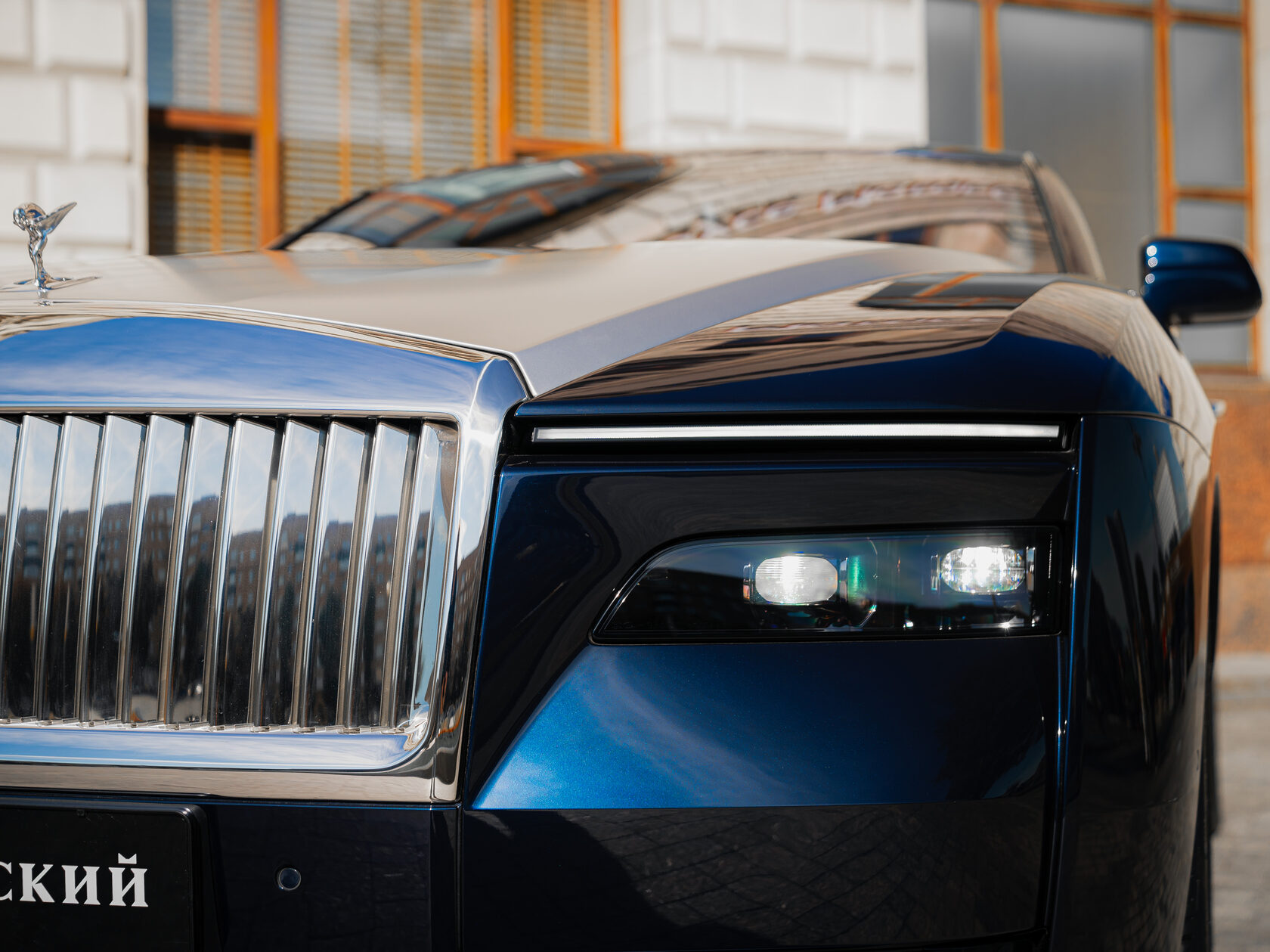 Rolls-Royce Spectre 2024 год <br>Midnight Sapphire 