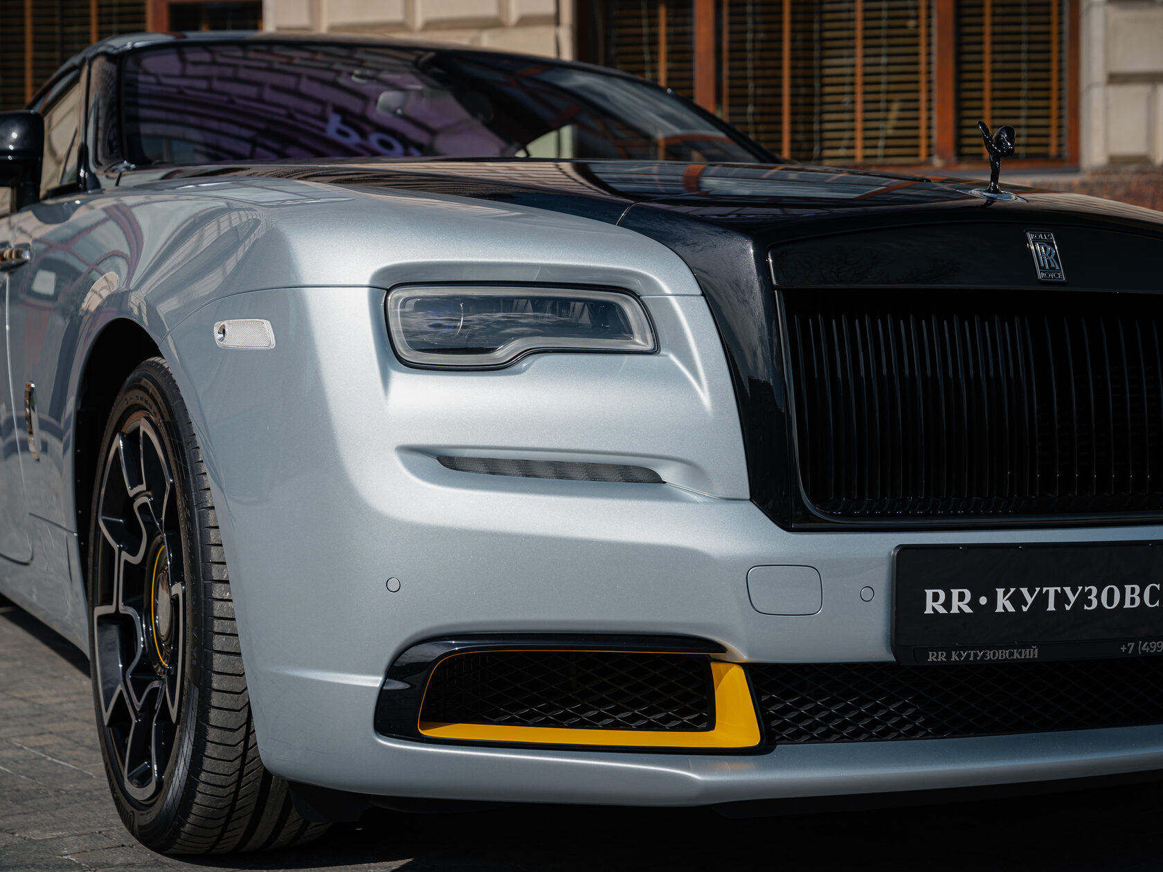 Rolls-Royce Wraith Black Badge Landspeed Collection  <br>Черный/ Небесноголубой