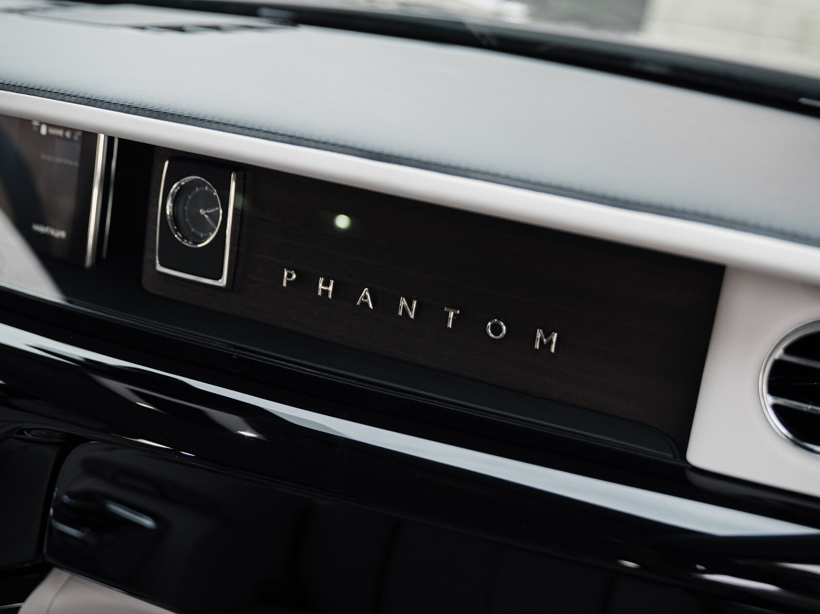 Rolls-Royce Phantom Extended  <br>Black Diamond 