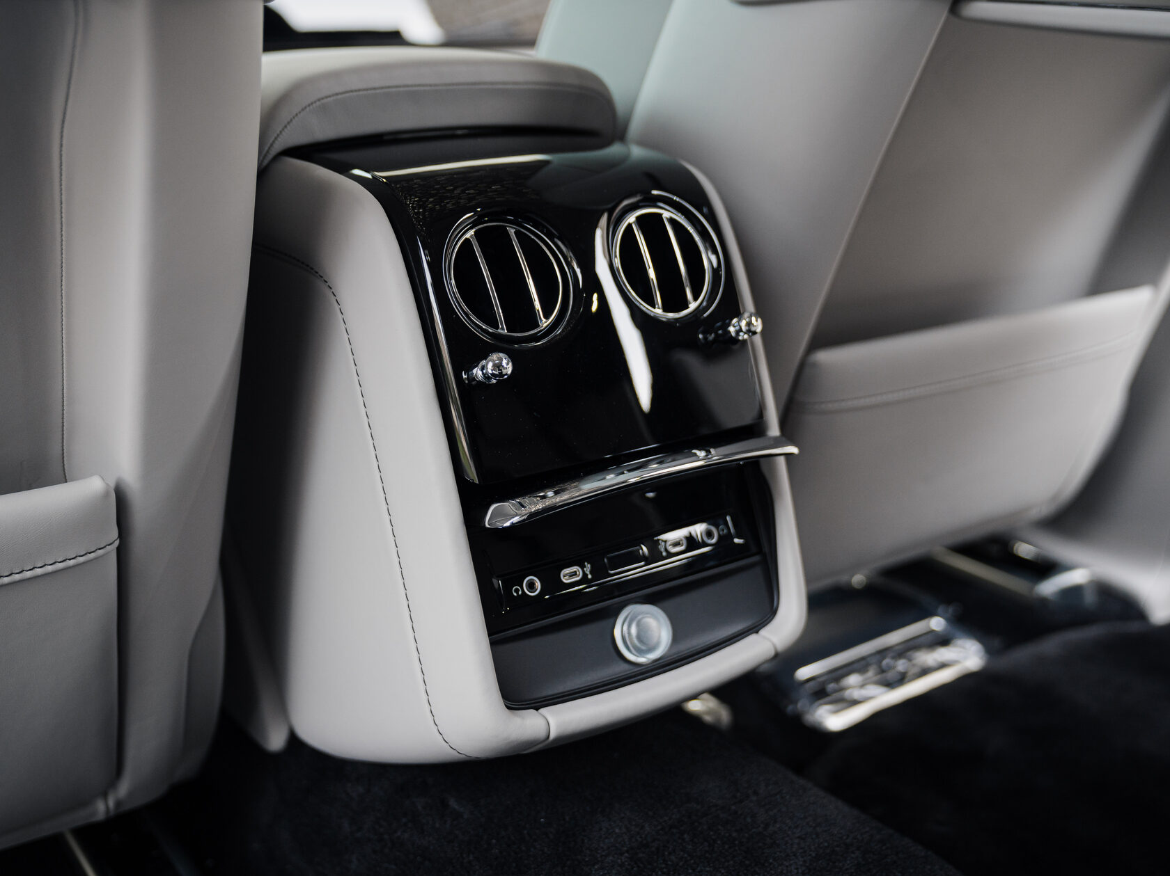 Rolls-Royce Phantom Extended  <br>Black Diamond 