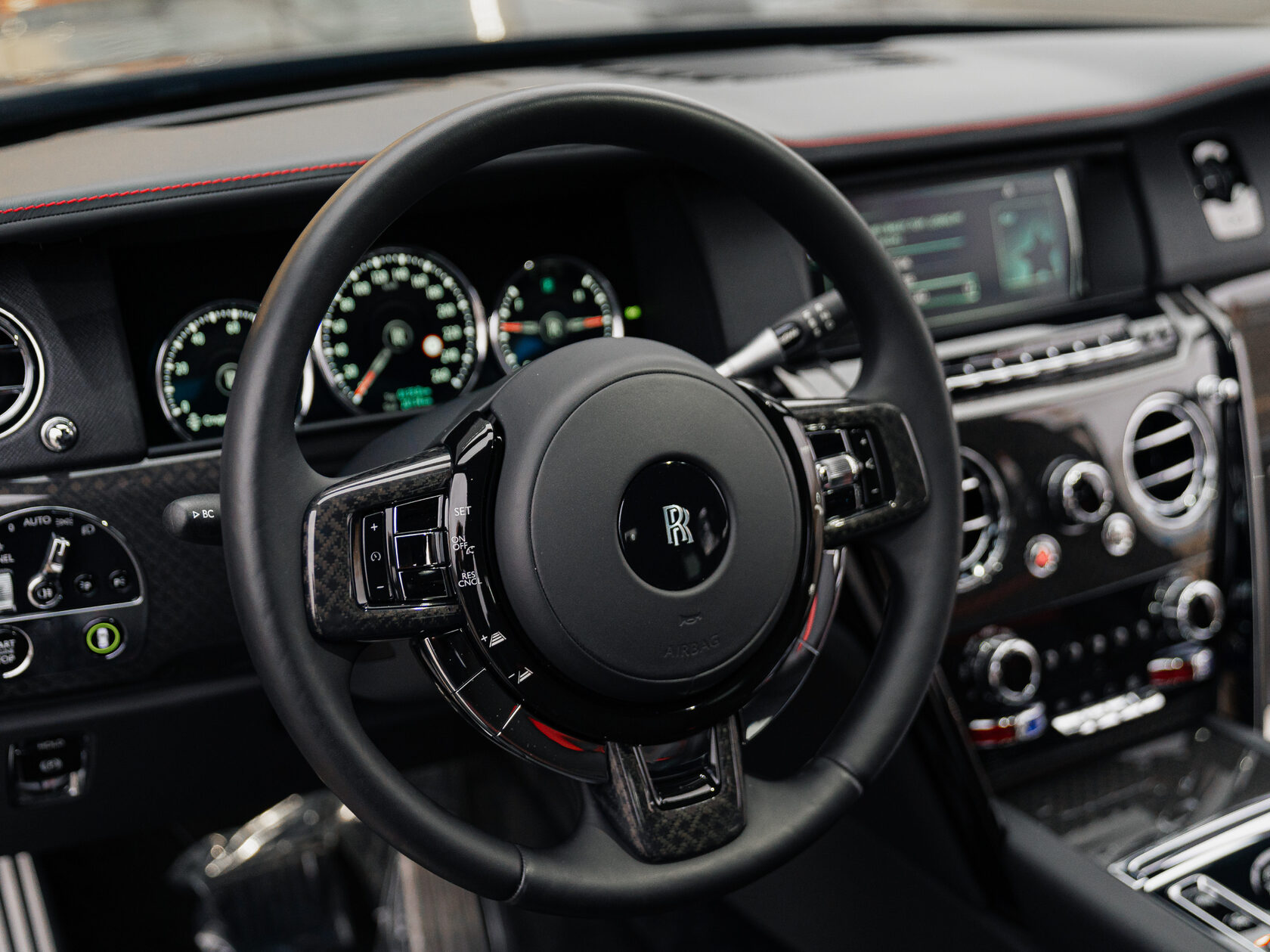 Rolls-Royce Cullinan Black Badge 2025 год <br>Black Diamond 