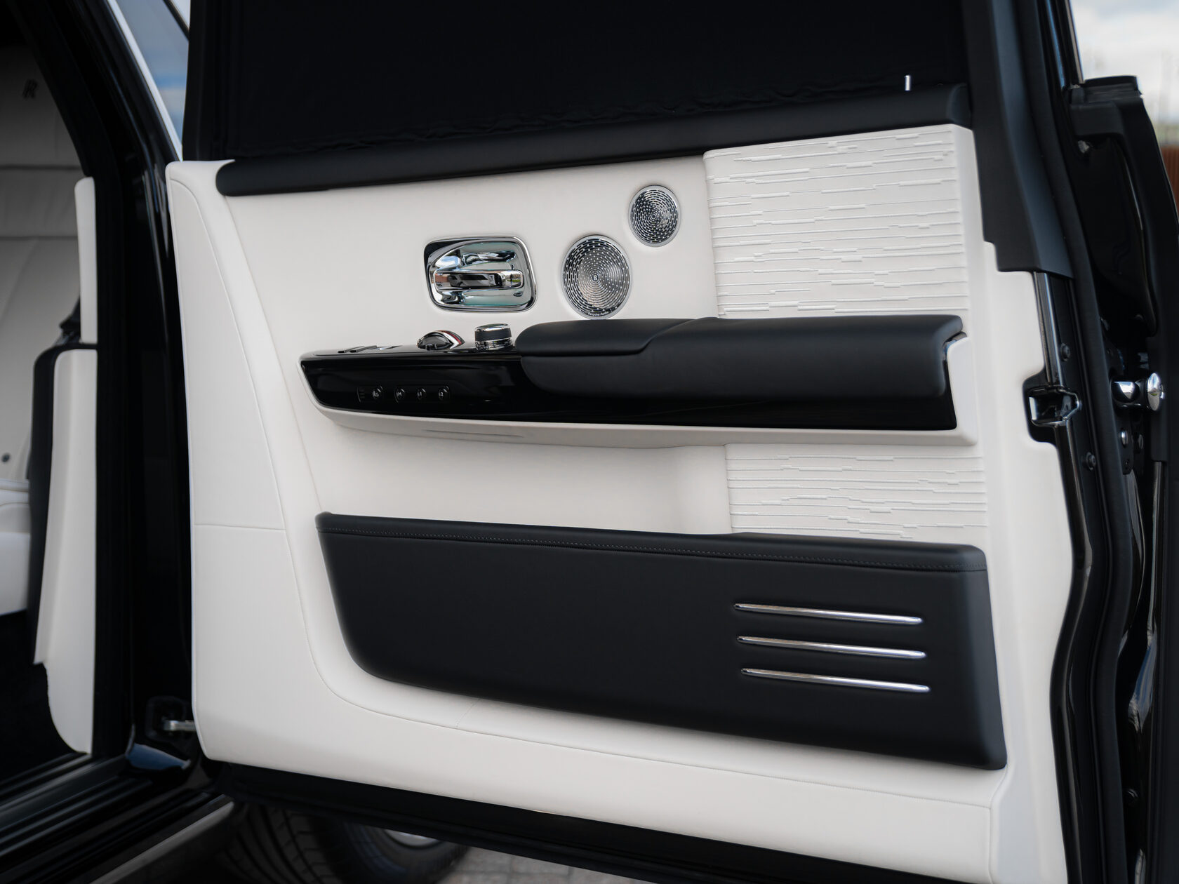 Rolls-Royce Phantom Extended  <br>Black Diamond 