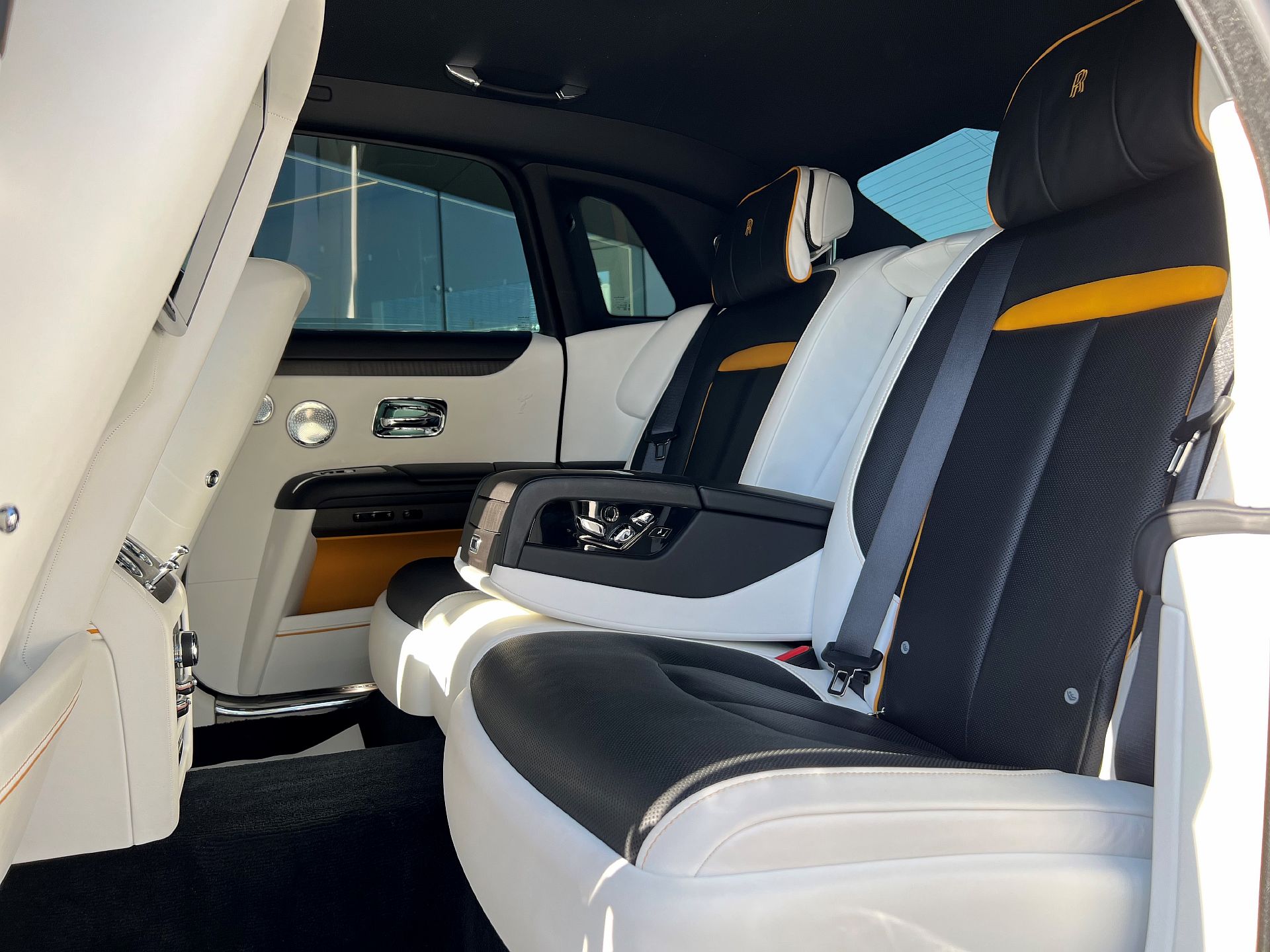 Rolls-Royce Ghost 2020 год <br>Diamond Black 