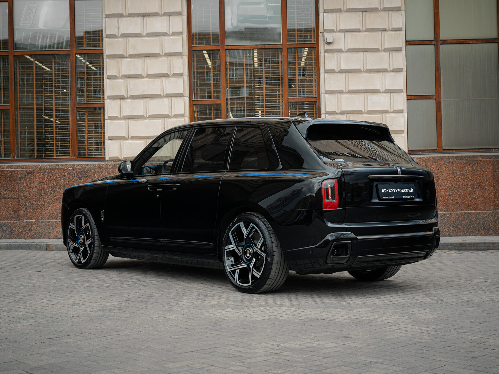 Rolls-Royce Cullinan Black Badge II  <br>Black
