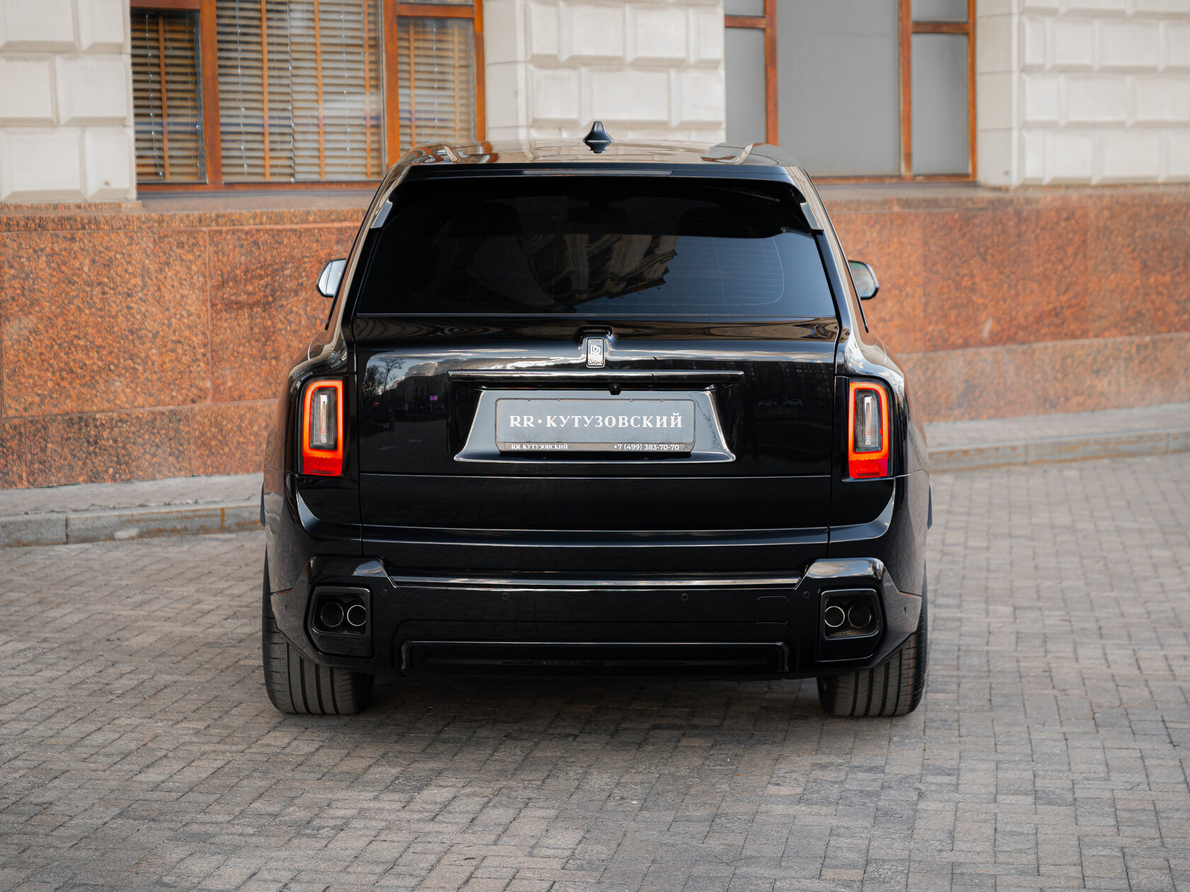 Rolls-Royce Cullinan Black Badge II 2025 год <br>Черный 