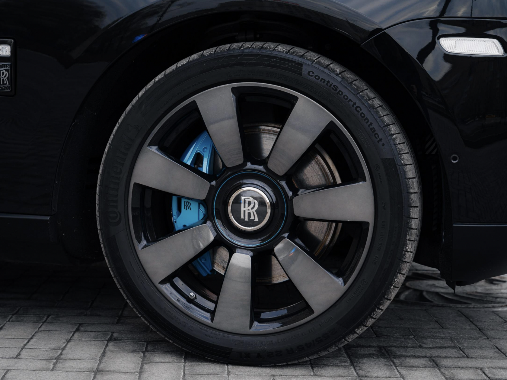 Rolls-Royce Cullinan  <br>Midnight Sapphire