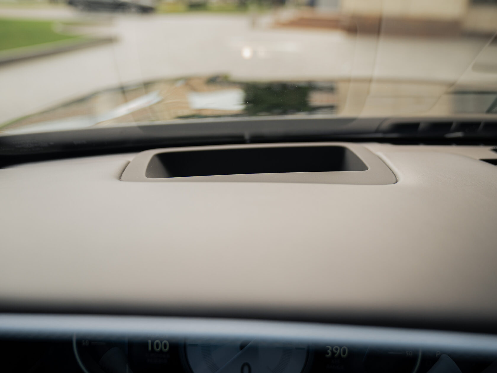 Rolls-Royce Spectre 2023 год <br>Black Diamond/ Черный