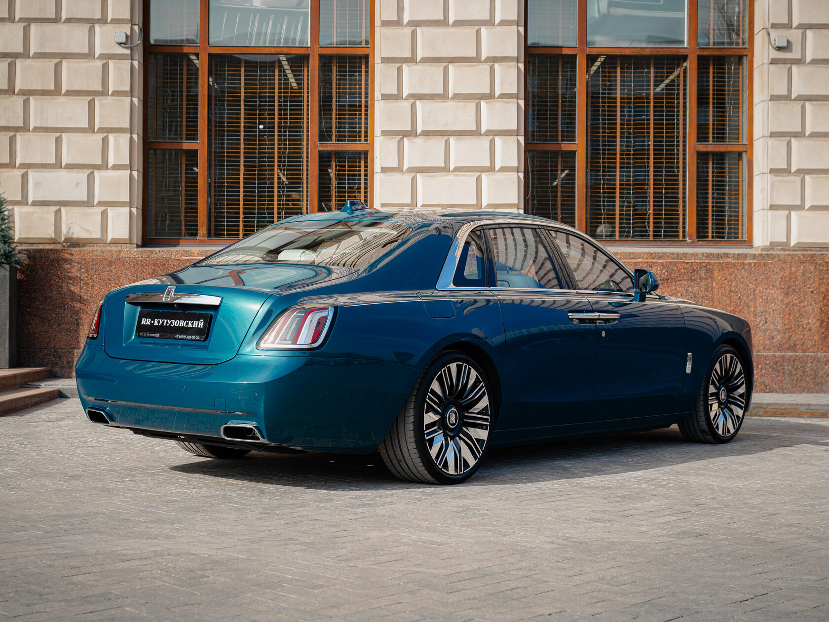 Rolls-Royce Ghost Series II  <br>Mustique Blue 