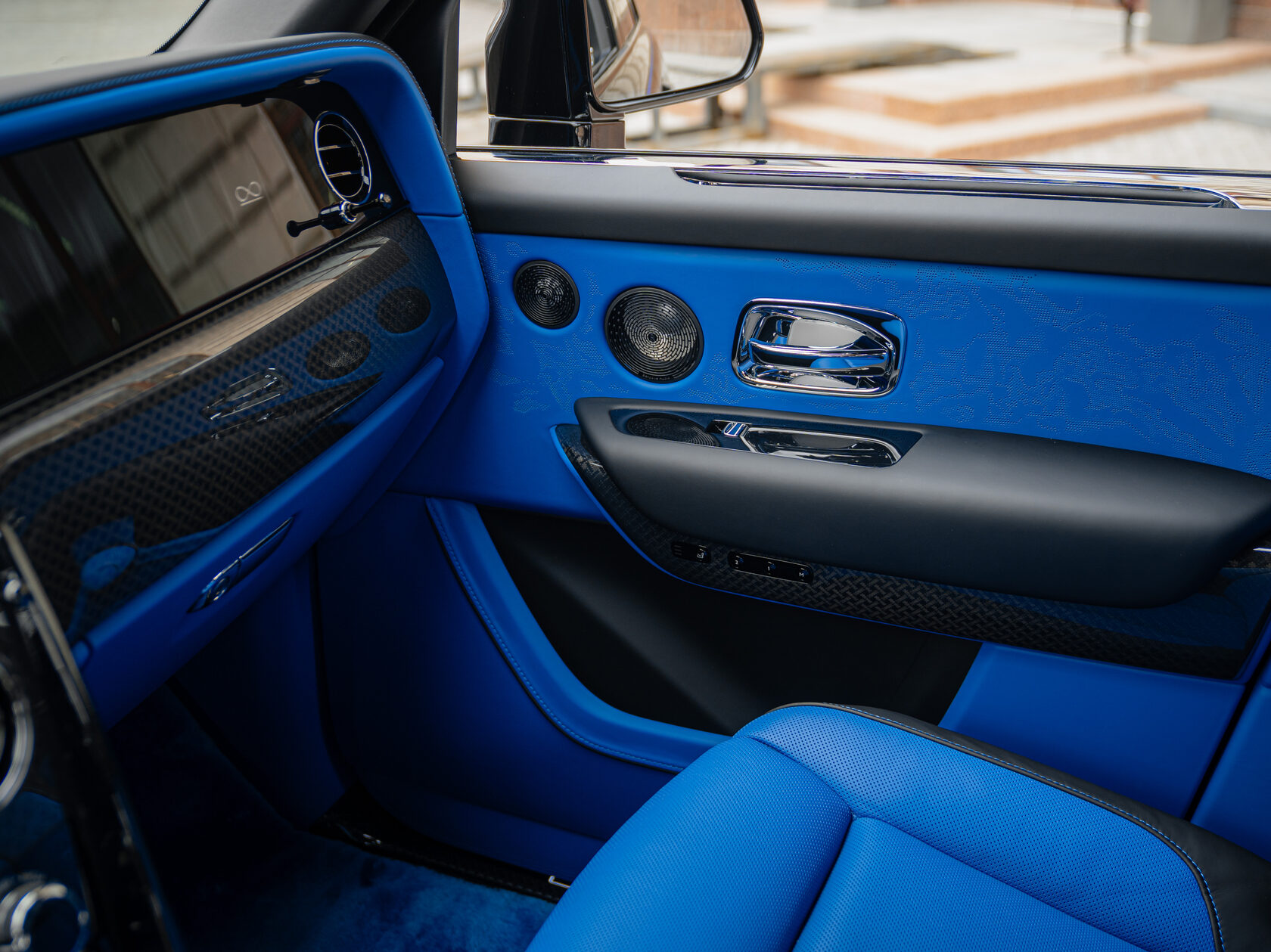 Rolls-Royce Cullinan Black Badge II  <br>Black