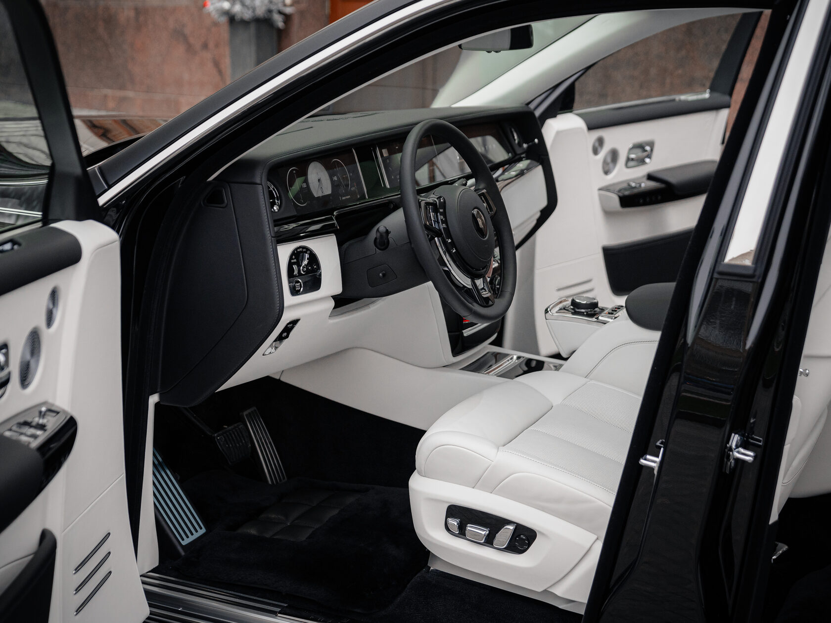Rolls-Royce Phantom Extended 2025 год <br>Black Diamond 