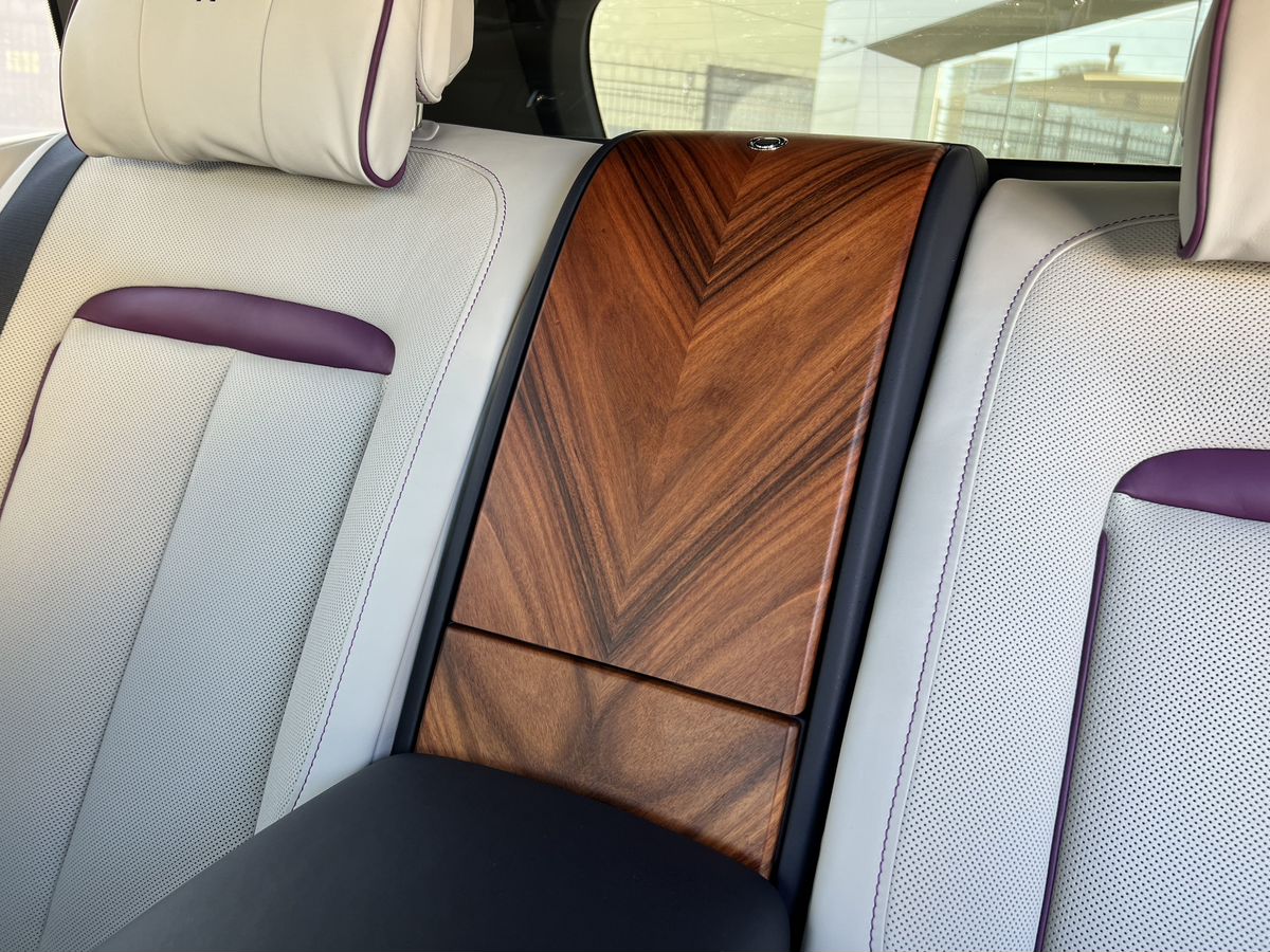 Rolls-Royce Cullinan, I 2020 год <br>Синий