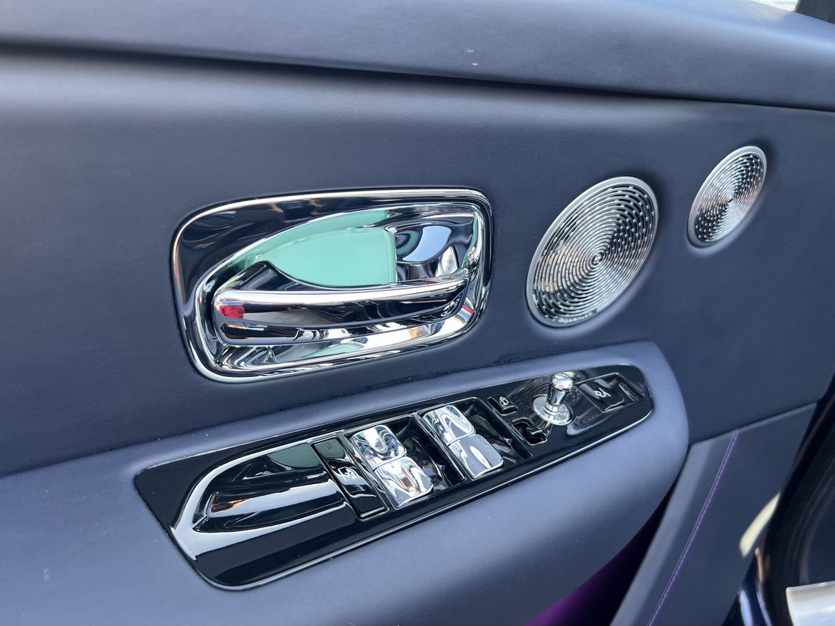 Rolls-Royce Cullinan, I 2020 год <br>Синий