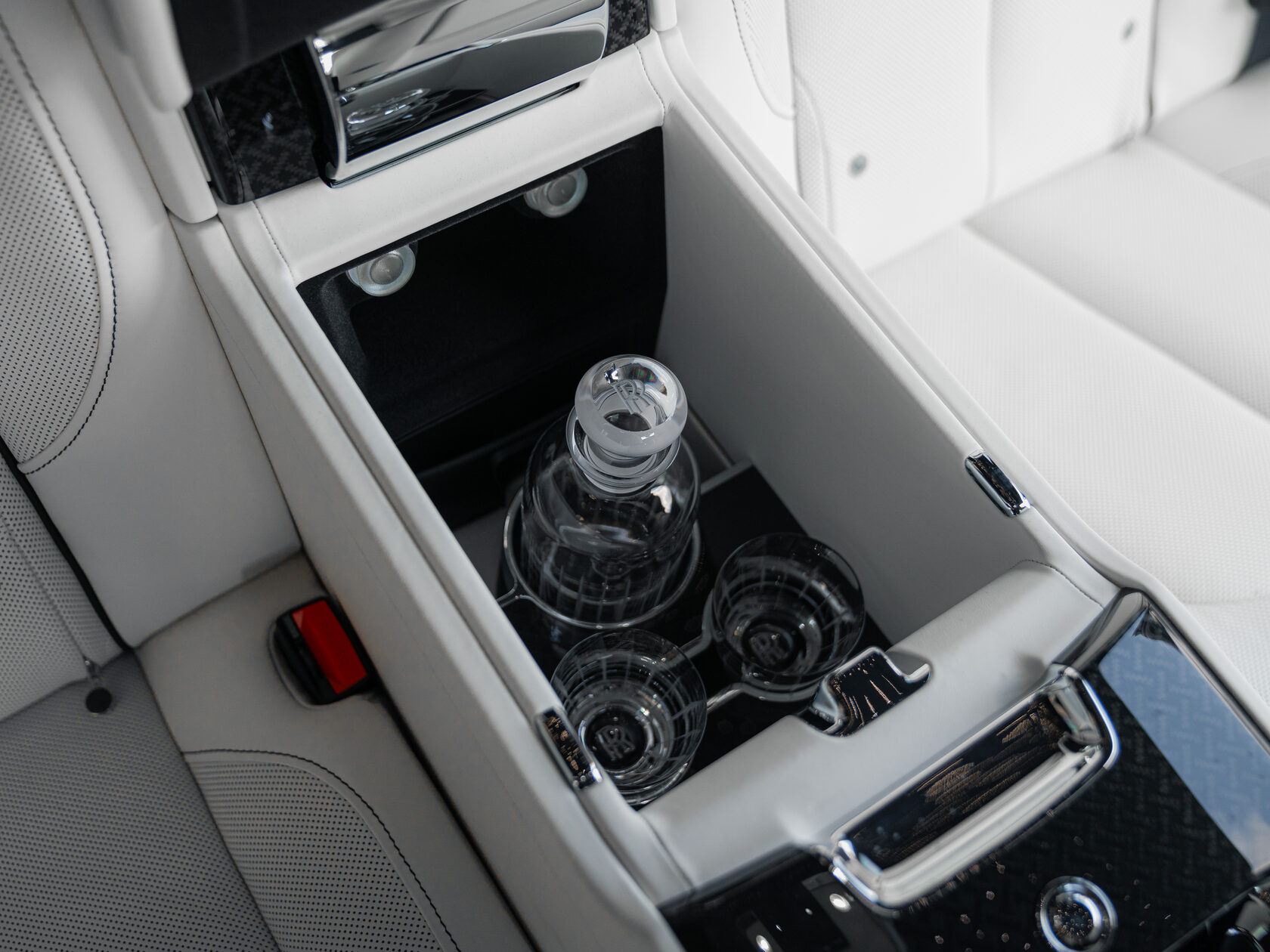 Rolls-Royce Cullinan Black Badge II 2025 год <br>Черный 