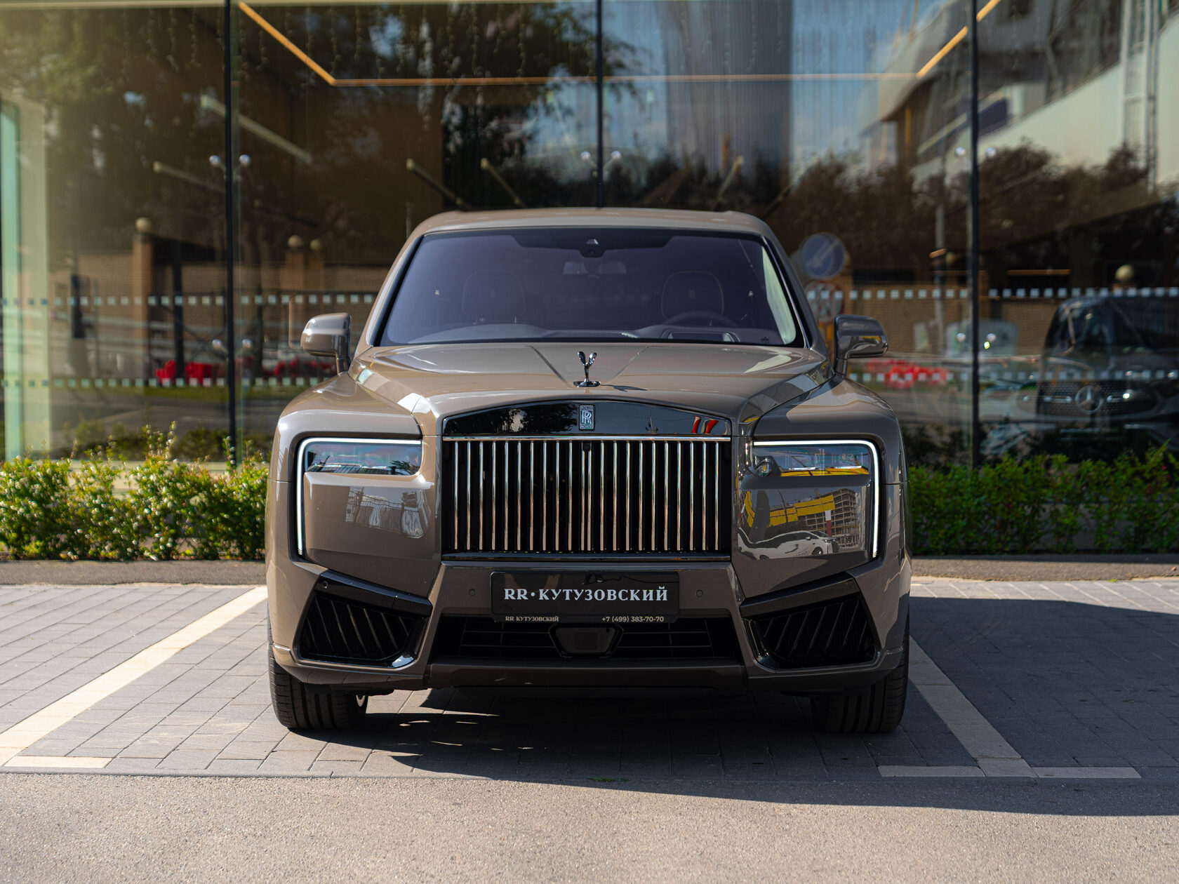 Rolls-Royce Cullinan Black Badge II  <br>Трюфель