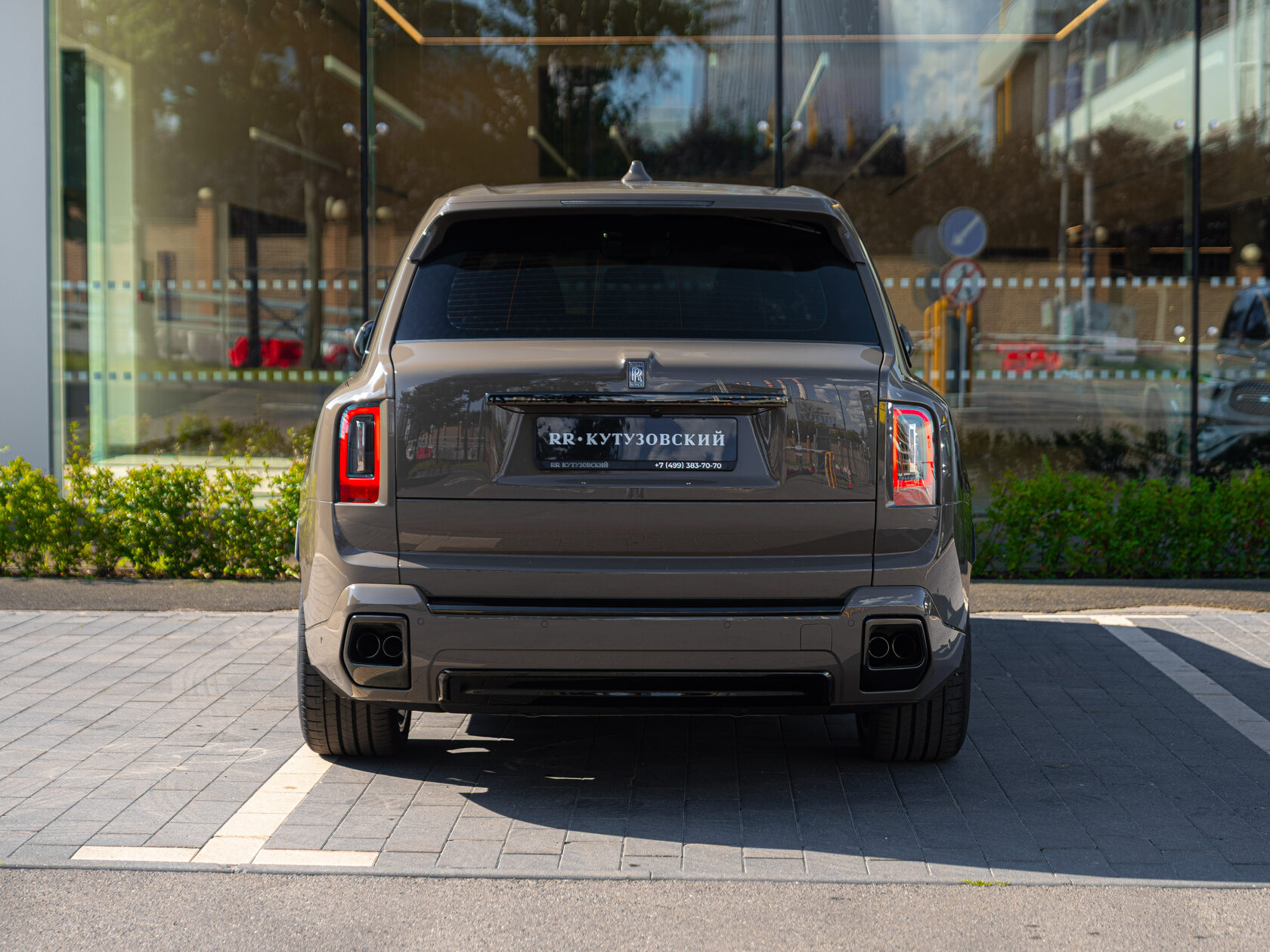 Rolls-Royce Cullinan Black Badge II  <br>Трюфель