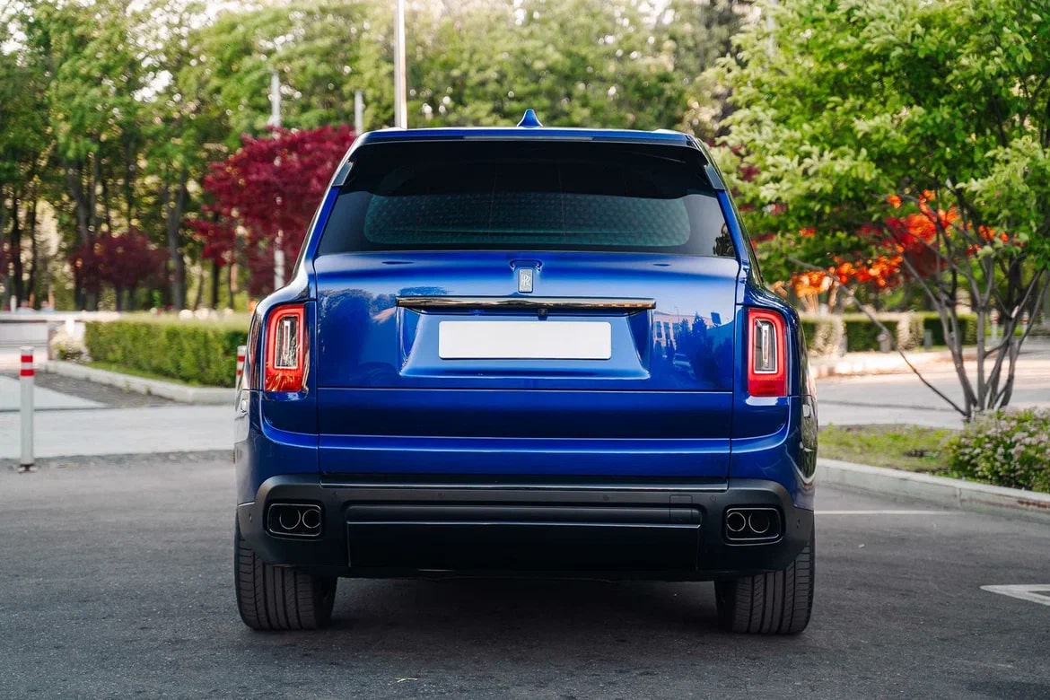 Rolls-Royce  2022 год <br>Salamanca Blue 