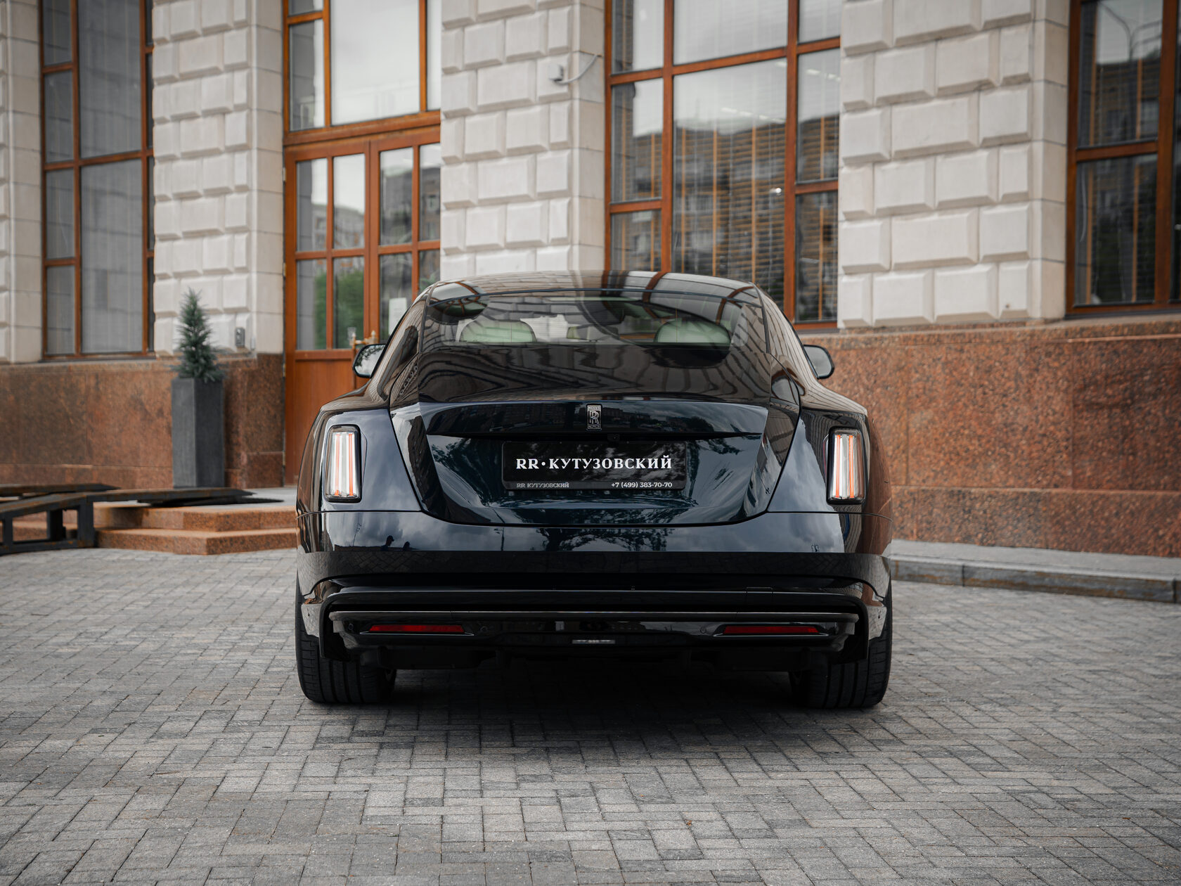 Rolls-Royce Black Badge Spectre  <br>Не указано