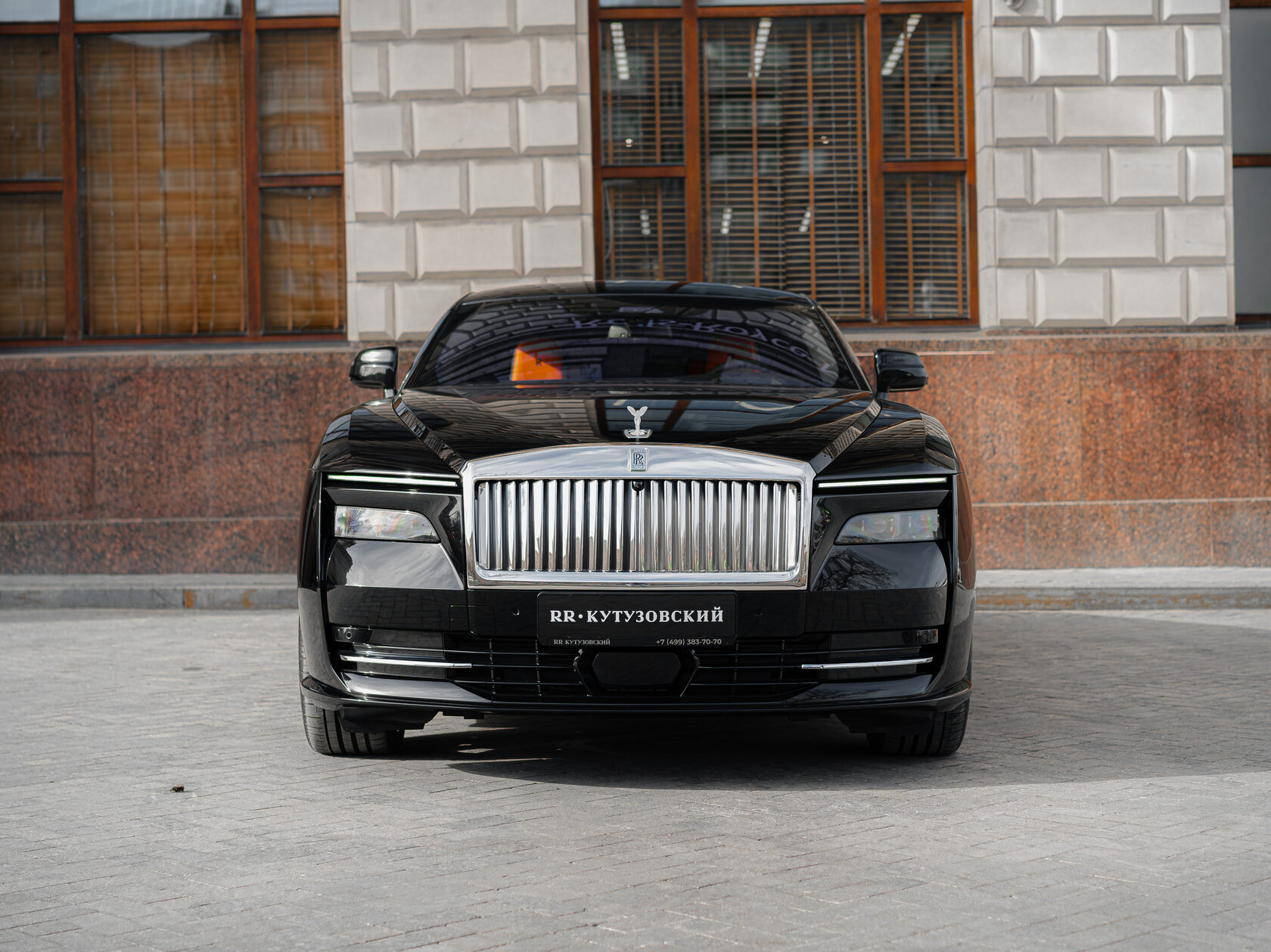 Rolls-Royce Spectre 2024 год <br>Diamond Black / Черный бриллиант