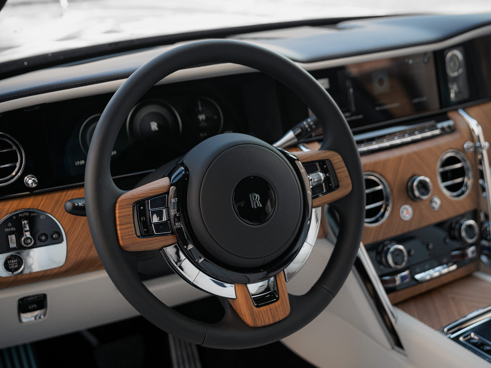 Rolls-Royce II Midnight Sapphire  <br>Midnight Sapphire 