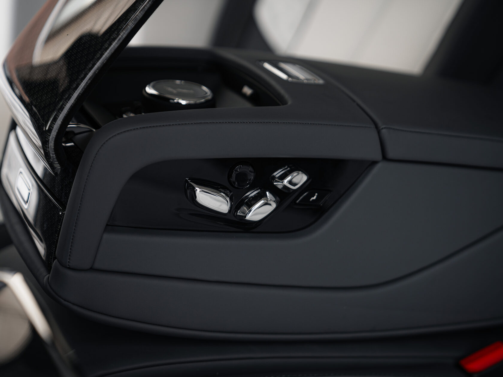 Rolls-Royce Ghost Black Badge Series II  <br>Tempest Grey 