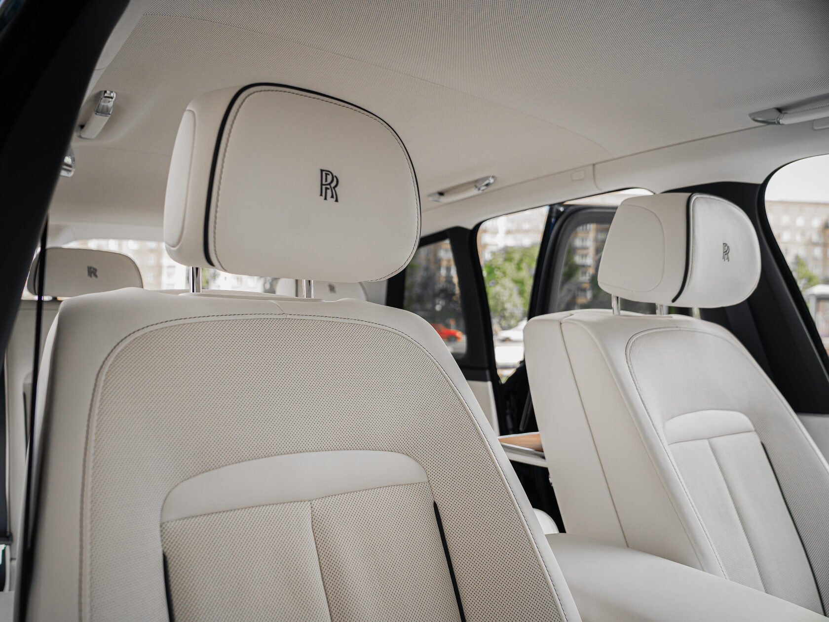 Rolls-Royce Cullinan  <br>Не указано