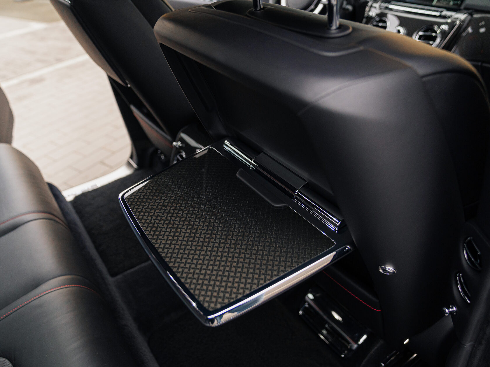 Rolls-Royce Cullinan Black Badge I 2025 год <br>Black Diamond 