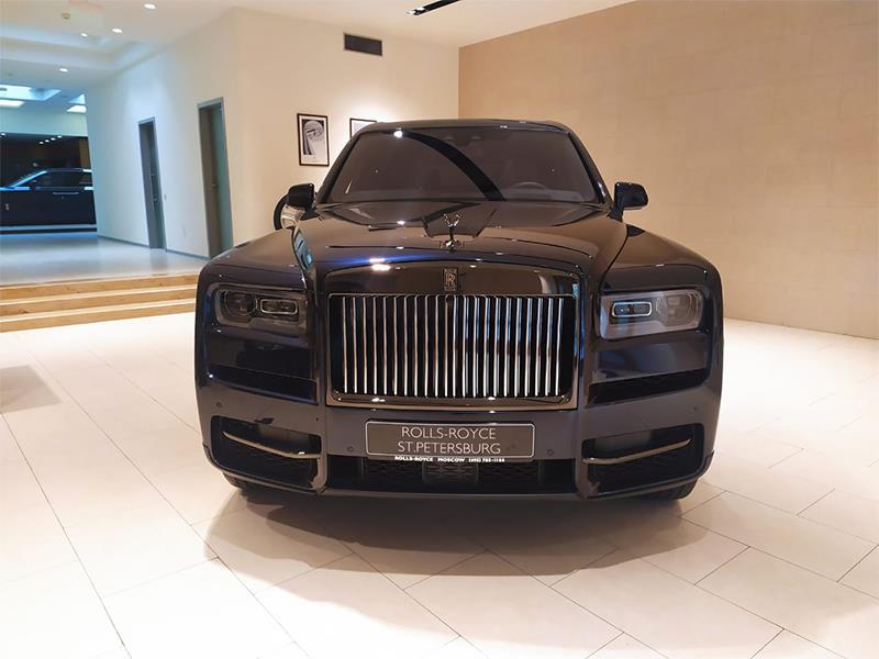 Rolls-Royce Cullinan Black Badge 2020 год <br>Midnight Sapphire 