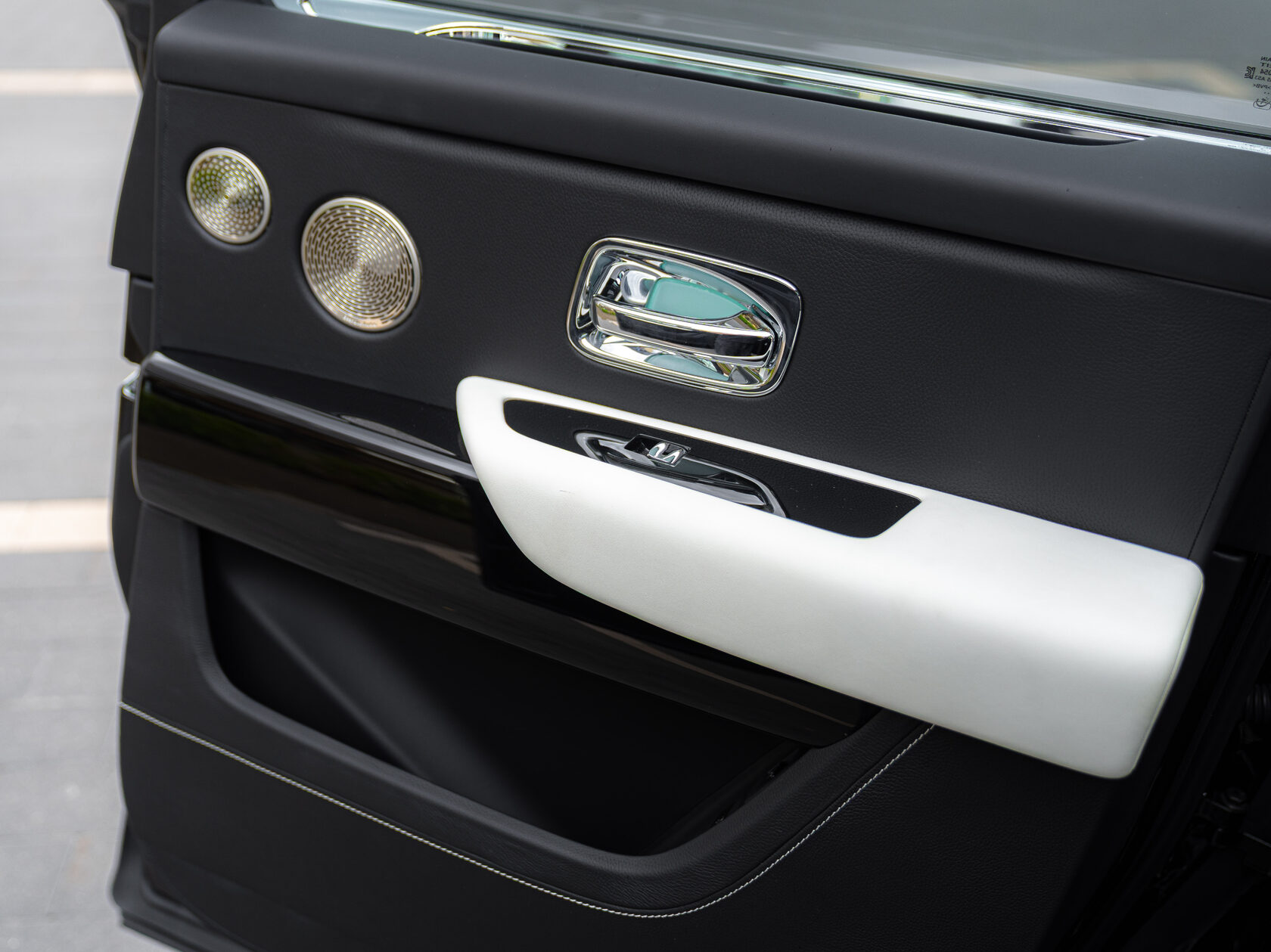 Rolls-Royce Cullinan 2019 год <br>Black Diamond
