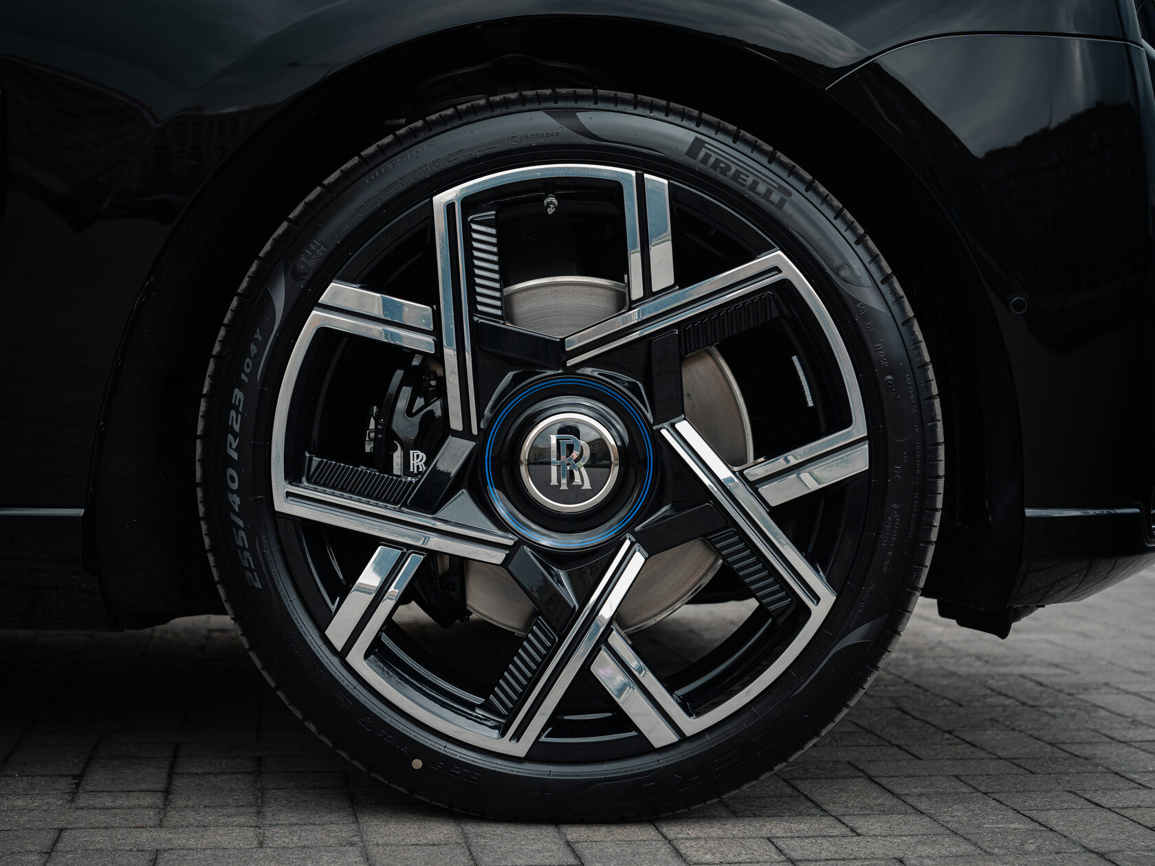 Rolls-Royce Cullinan Black Badge II  <br>Black