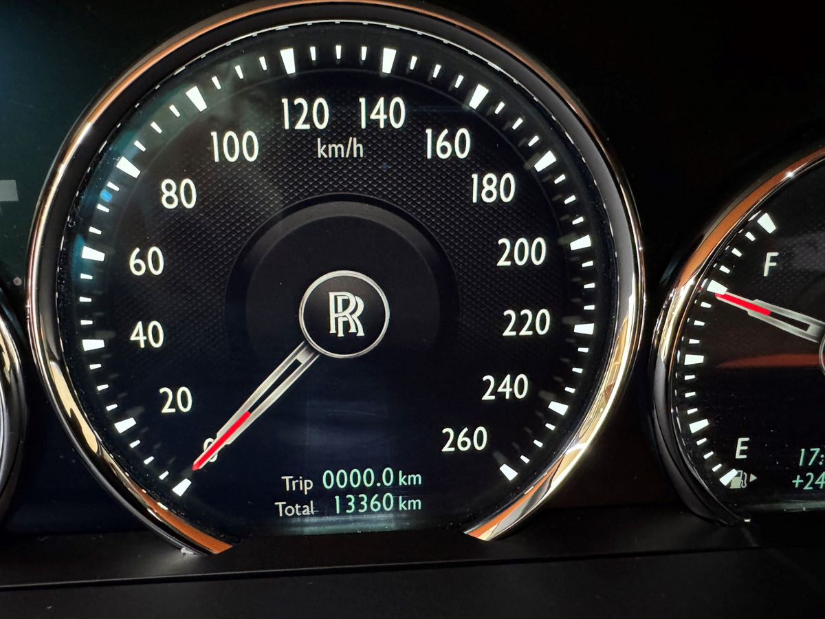 Rolls-Royce Cullinan  <br>Черный