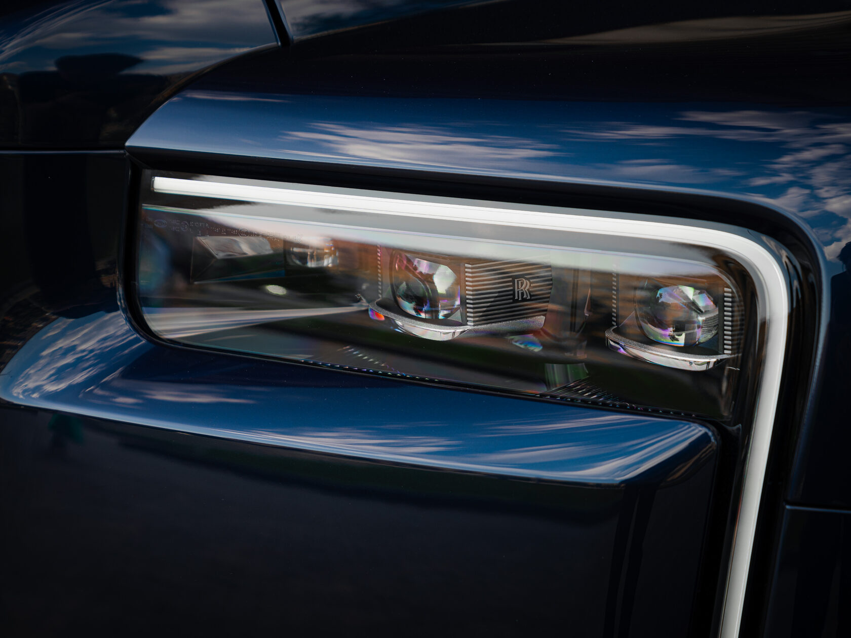 Rolls-Royce Cullinan Black Badge II  <br>Синий металлик 