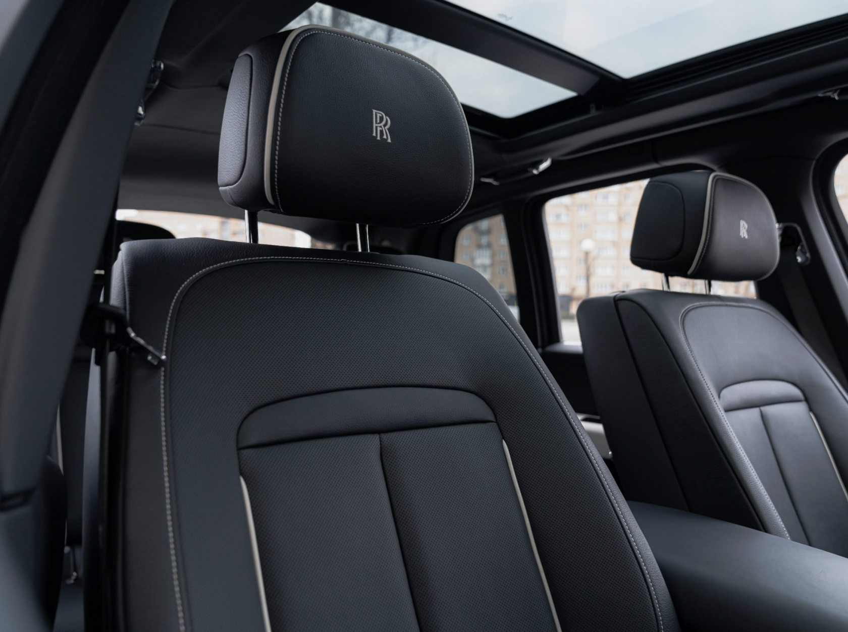 Rolls-Royce Cullinan  <br>Midnight Sapphire