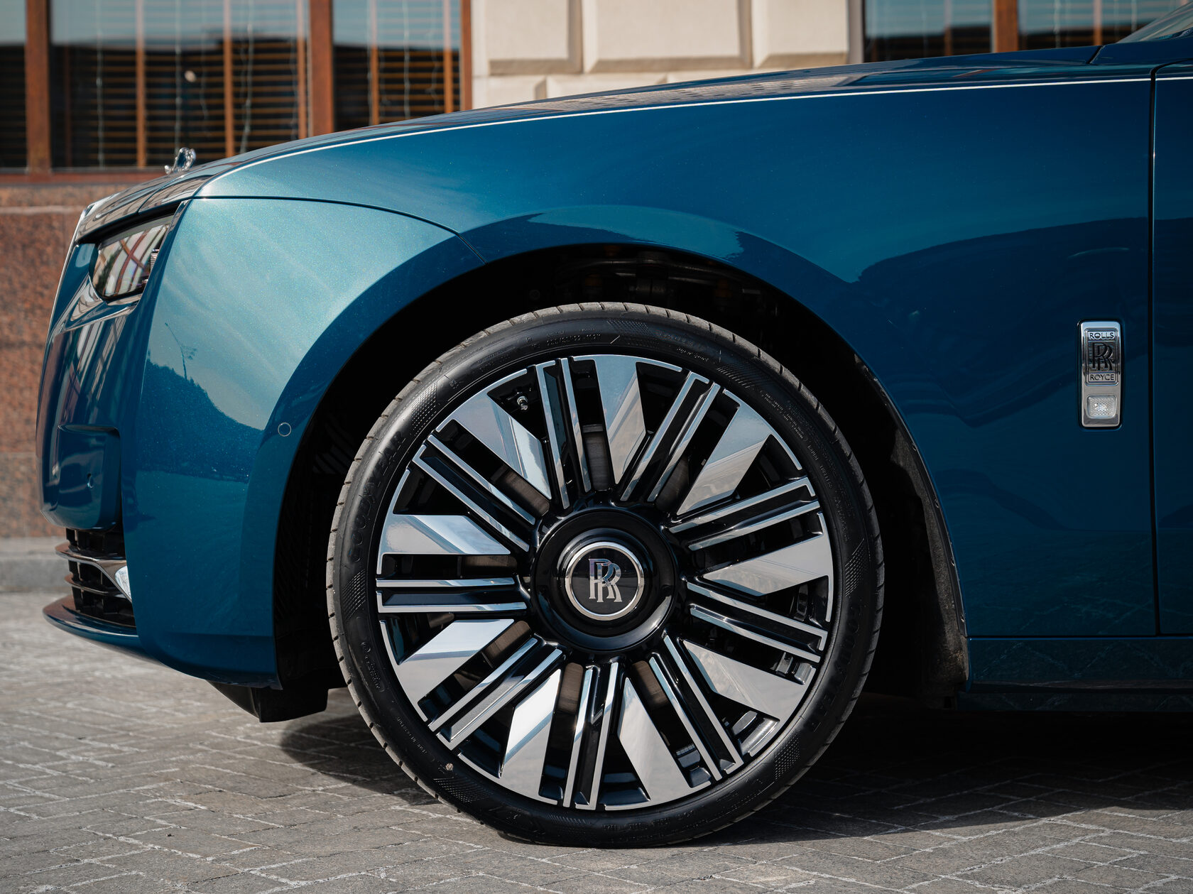 Rolls-Royce Ghost Series II  <br>Mustique Blue 