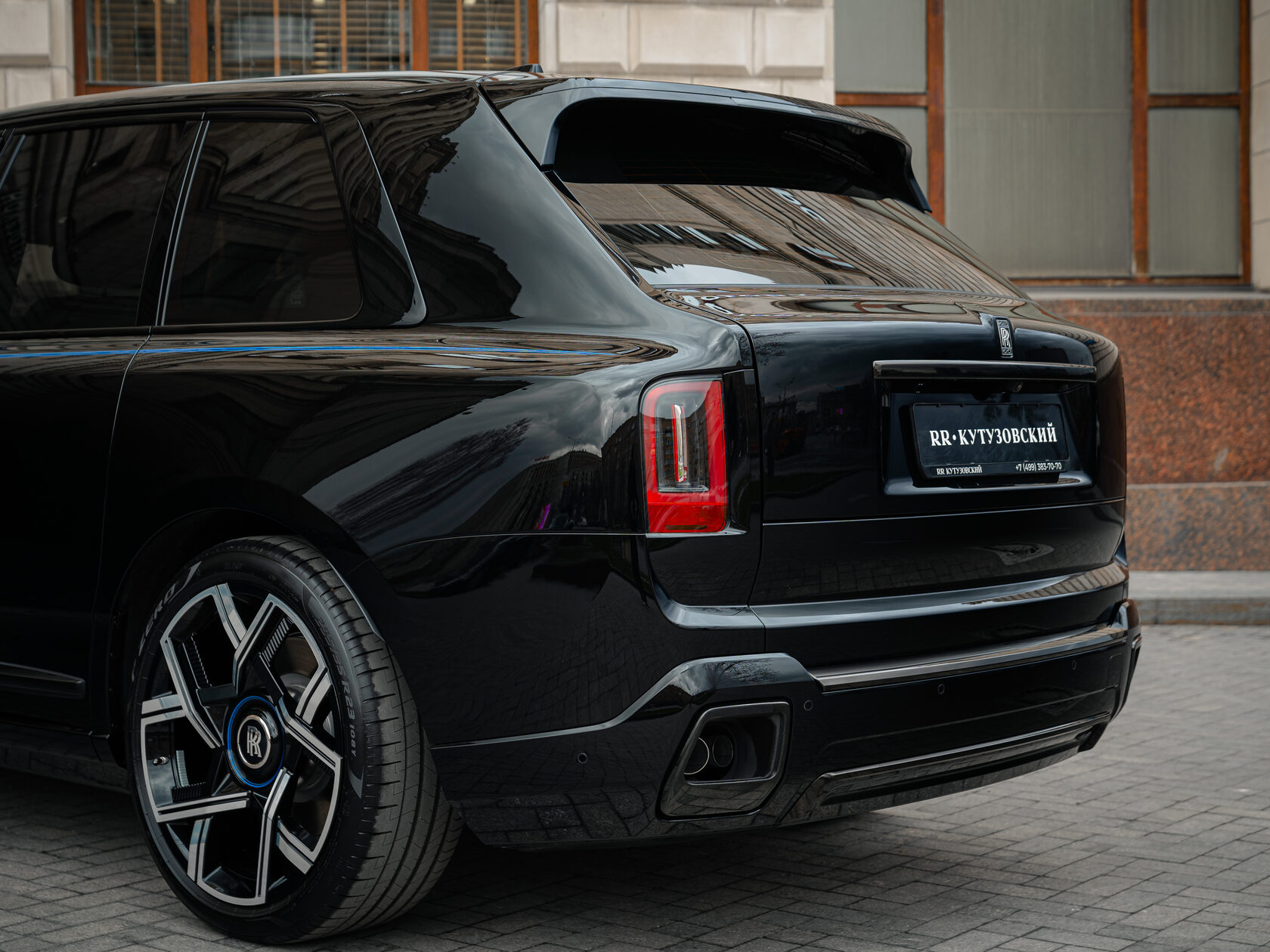 Rolls-Royce Cullinan Black Badge II  <br>Black