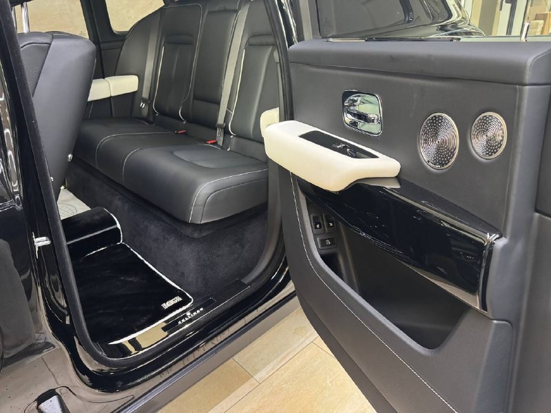 Rolls-Royce Cullinan 2019 год <br>Black Diamond