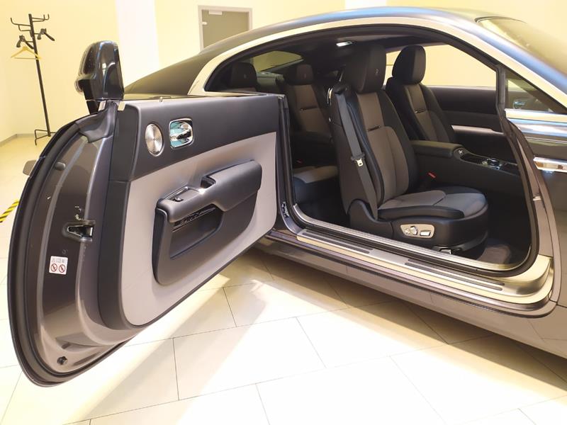 Rolls-Royce Wraith 2019 год <br>Anthracite / Jubilee Silver 