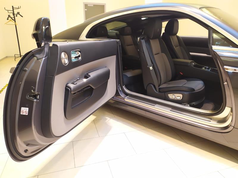 Rolls-Royce Wraith 2019 год <br>Anthracite / Jubilee Silver 