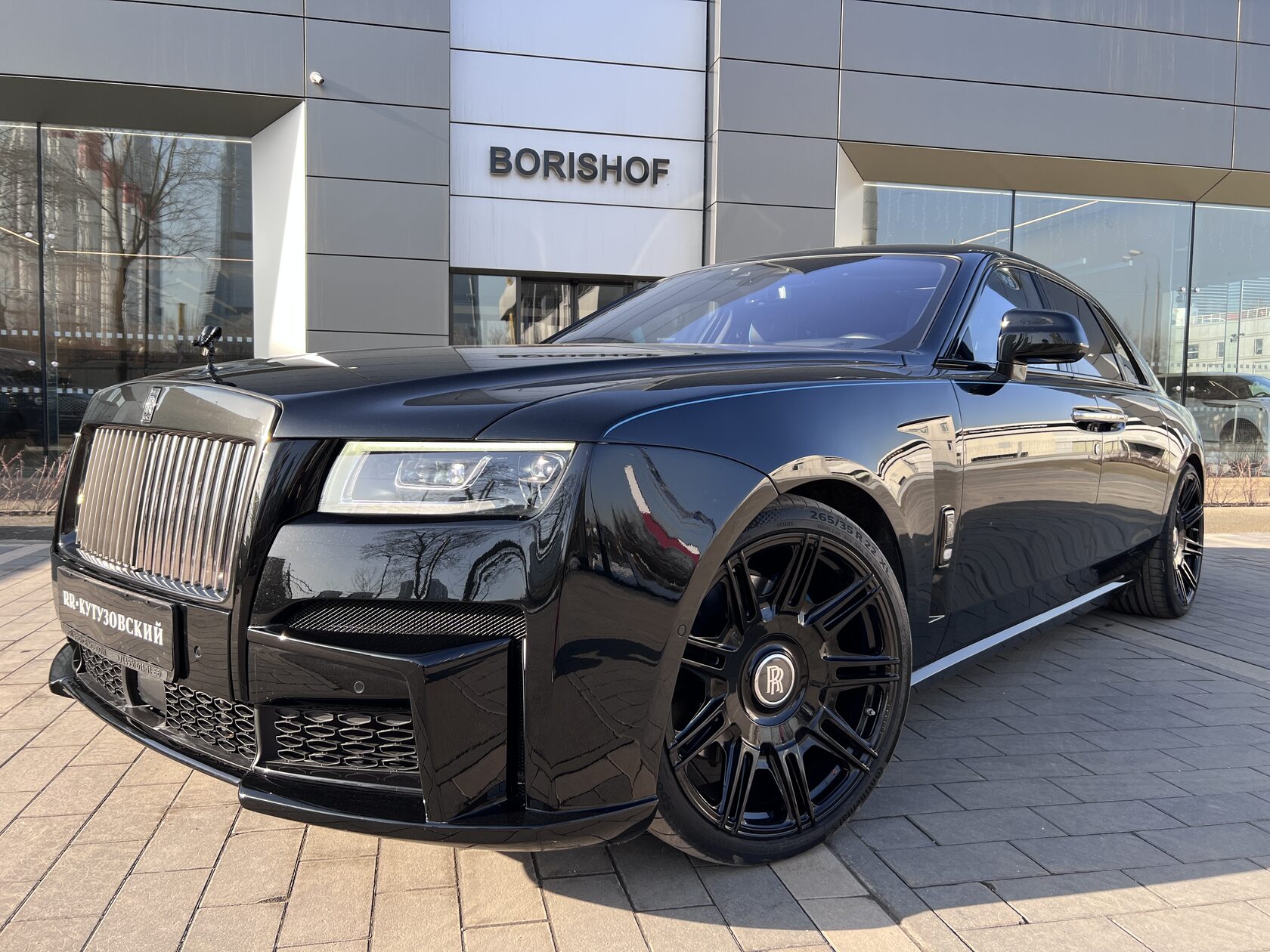 Rolls-Royce Ghost Black Badge by NOVITEC 2021 год <br>Черный Металлик Diamond Black 